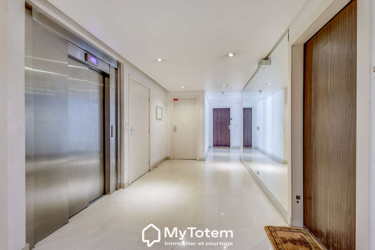 Appartement à SURESNES
