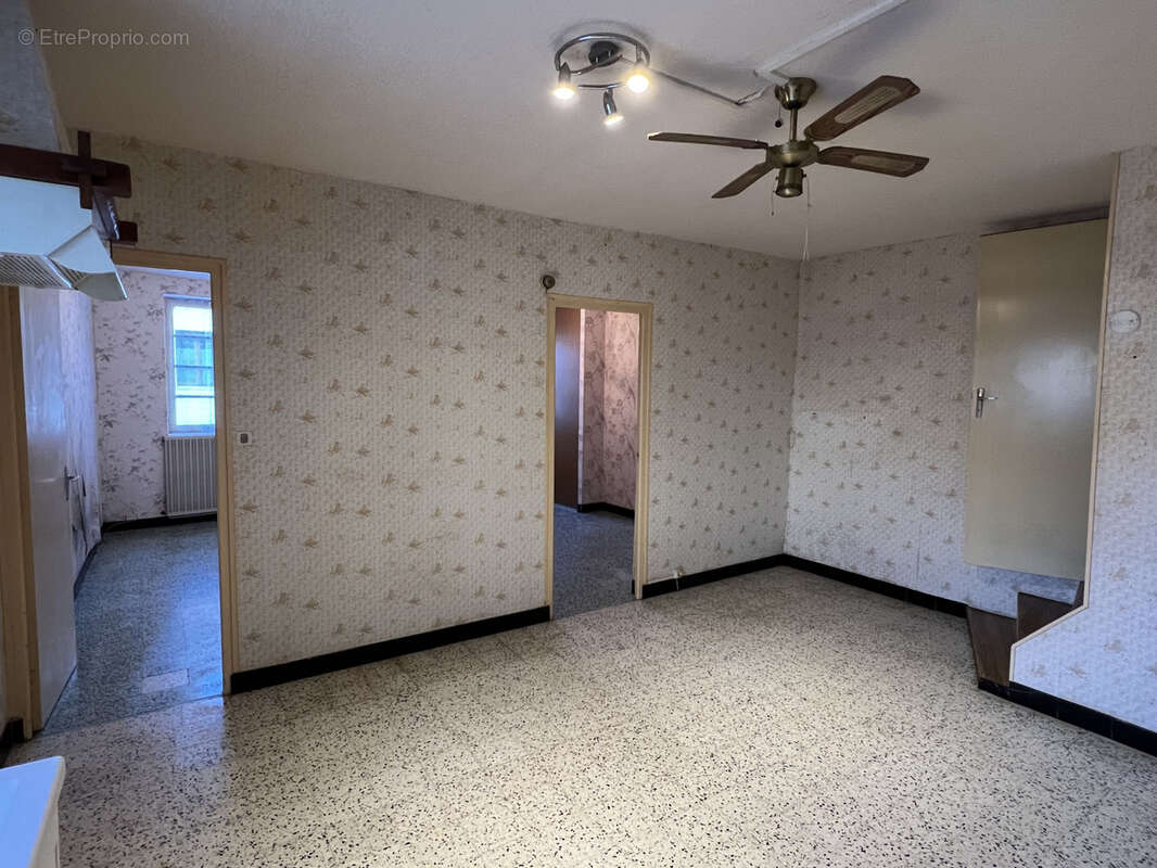 Maison avec dépendances - photo 3