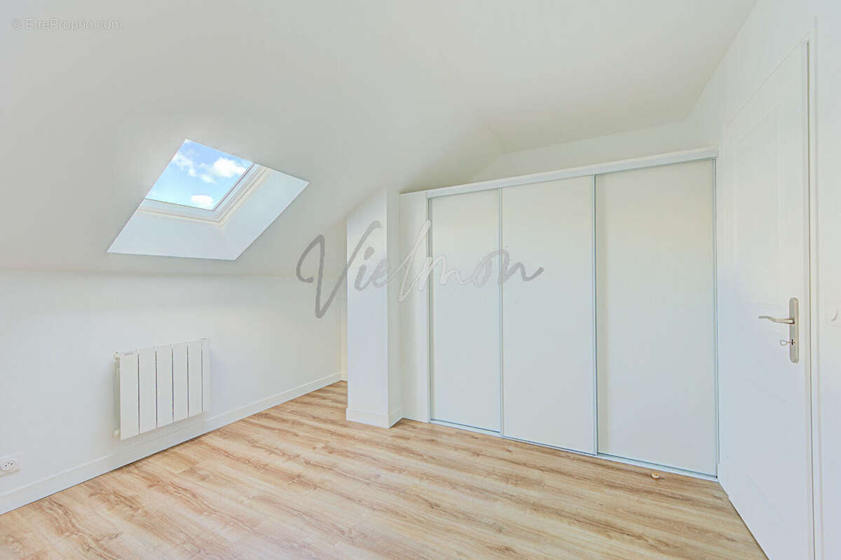 Appartement 3 pièces à vendre - Dernier étage - Triel-sur-Seine Centre Ville - photo 12