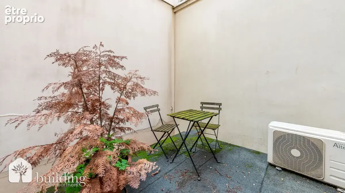 Arc de Triomphe Paris 17ème - Studio 29,40 m² avec 7,35 m² de terrasse - photo 9