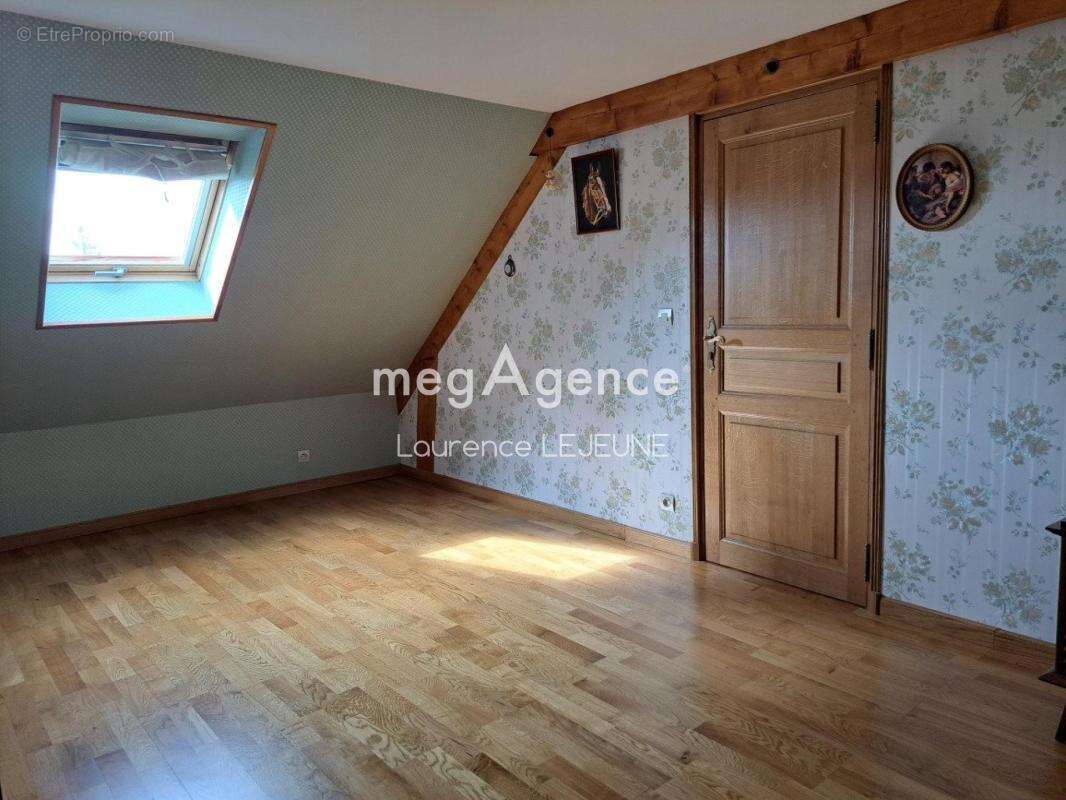 MAISON 128m² 4 ch. SOUS-SOL 80m² terrain 1538m² avec garage - photo 9