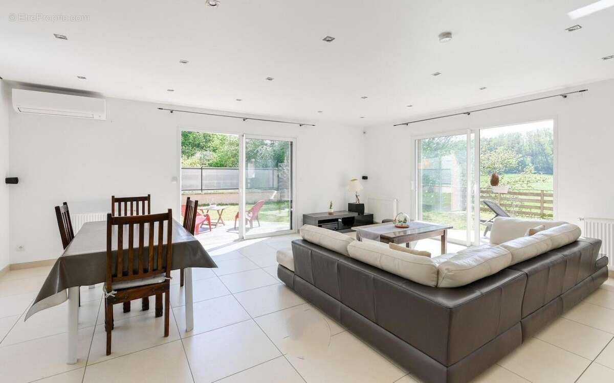 Photo 5 - Maison à MASSIEUX