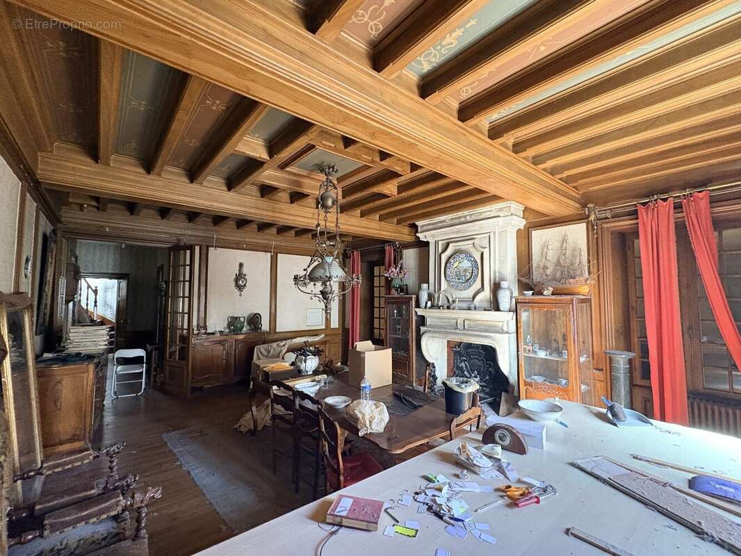 Immeuble 600m² Cognac Centre - photo 2