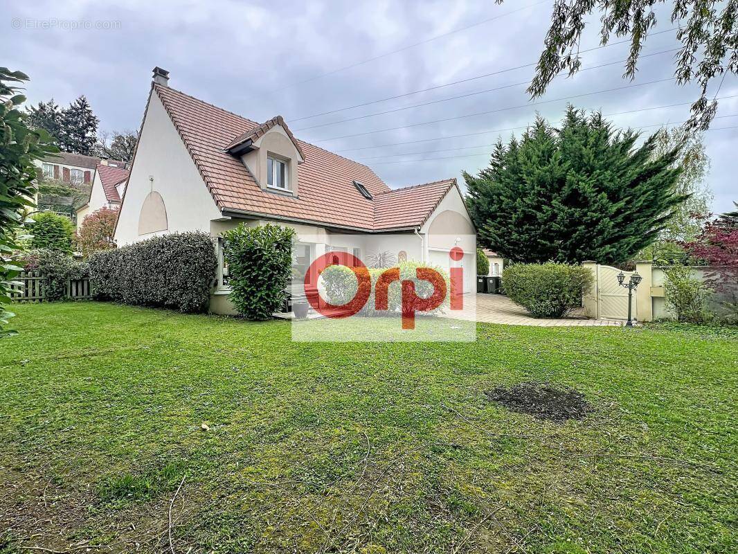 Maison à MARCOUSSIS