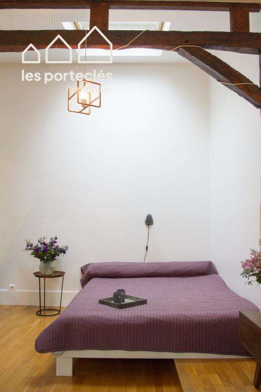 Appartement à PARIS-1E