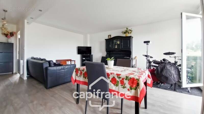 Appartement à CHENNEVIERES-SUR-MARNE