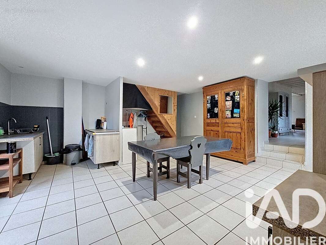 Maison 114 m² à Limony  - photo 8