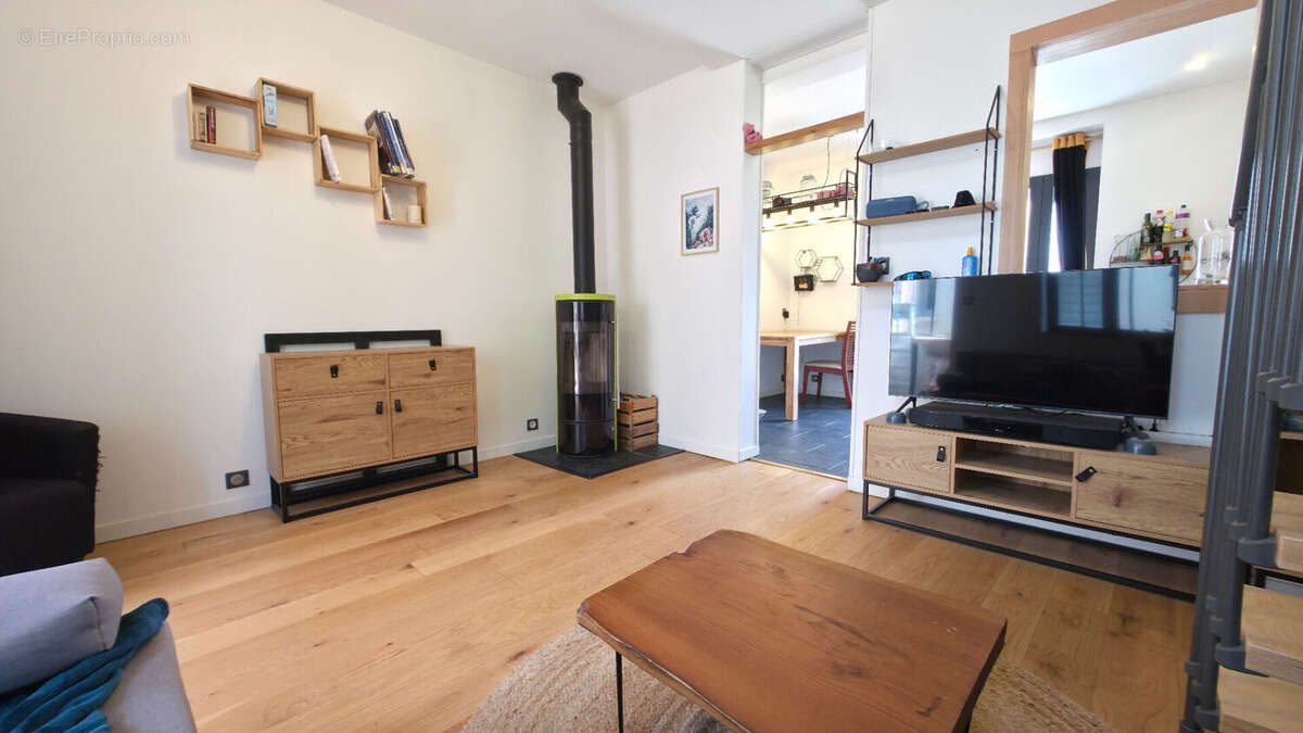 Charmante petite maison rénovée d'environ 50m² avec jardin et stationnement secteur Pont de Paille à Trignac - photo 5