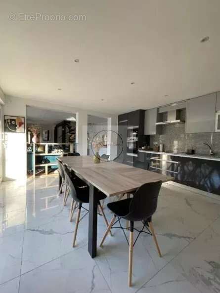 Maison 400 m² à Samoreau  - photo 13