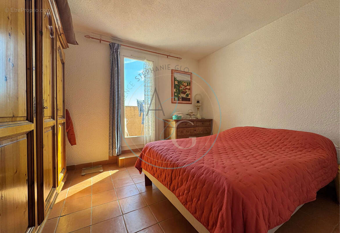 Appartement à COGOLIN