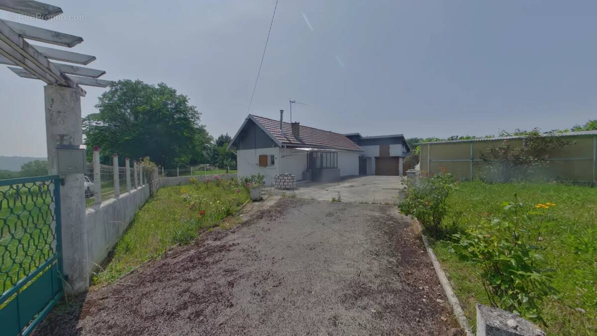 Maison à PANNESSIERES