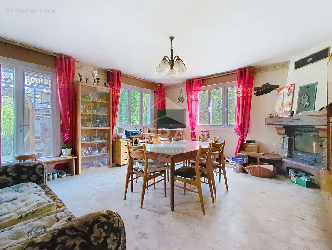 Maison à LAMORLAYE