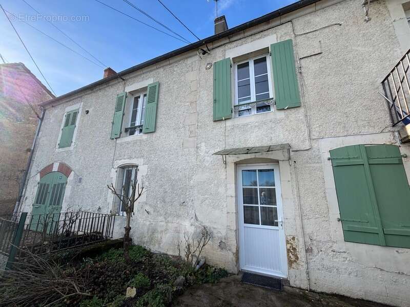 Appartement à MARSEILLES-LES-AUBIGNY