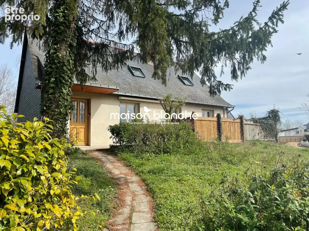 Photo Maison à Saint-Barthelemy-D'anjou au prix de 378 000€