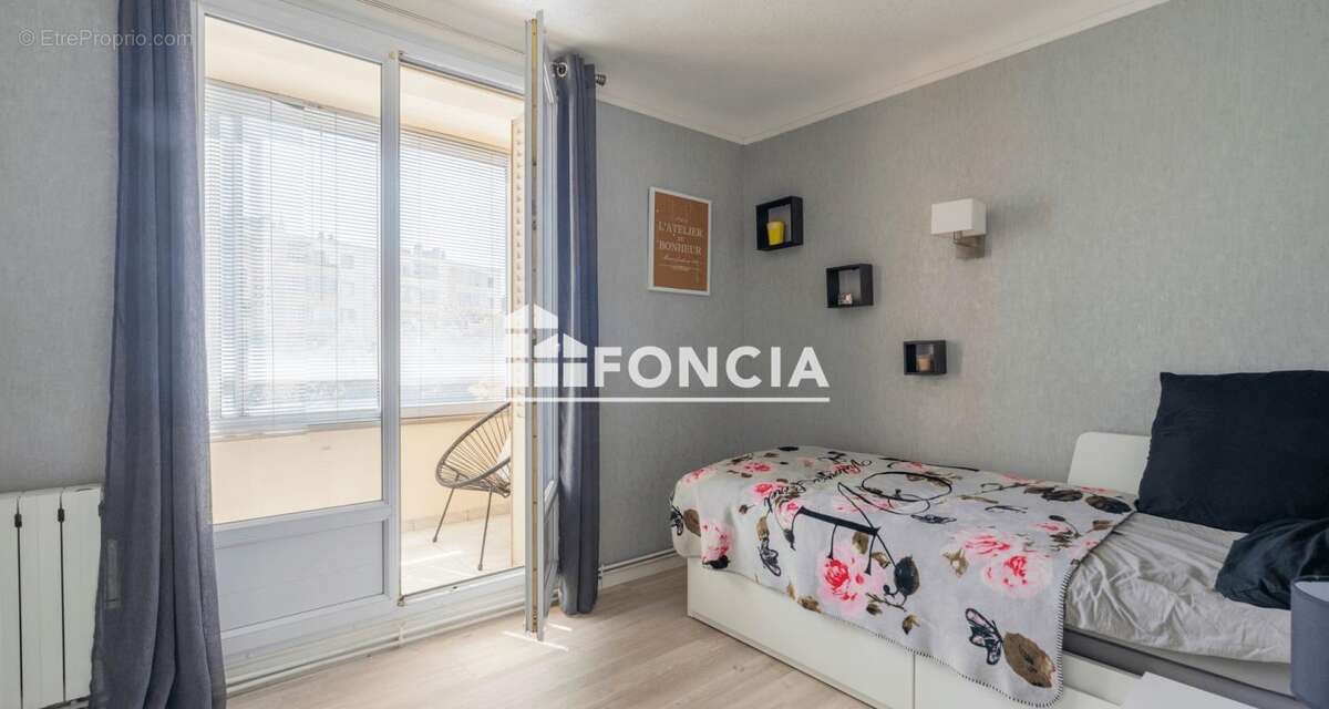 Appartement à MARSEILLE-9E