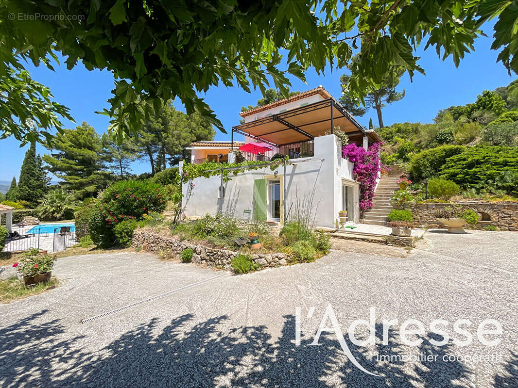 Maison La Cadière D'Azur - 6 pièces - 210 m2 - photo 18