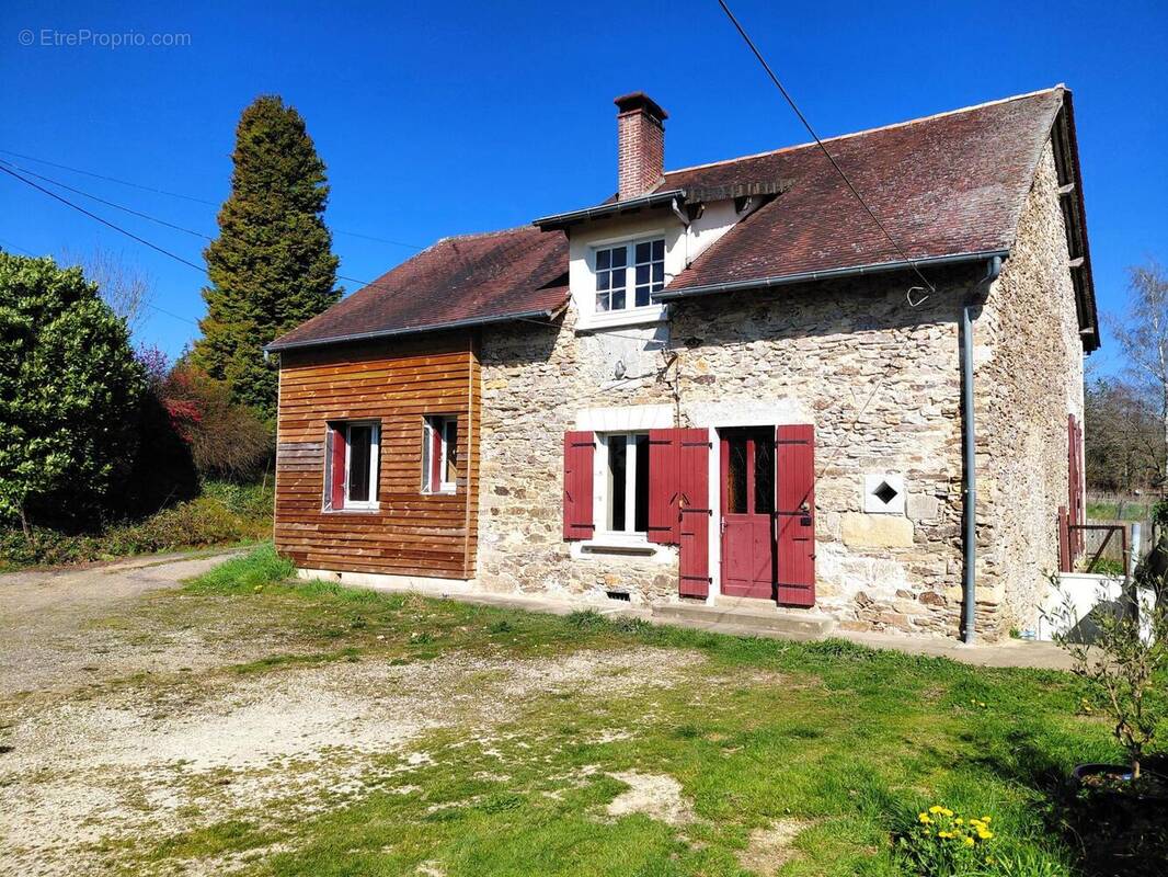 Photo 1 - Maison à SAINT-SAUD-LACOUSSIERE