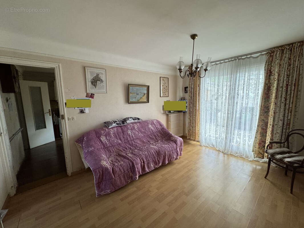 Maison à LE THILLAY