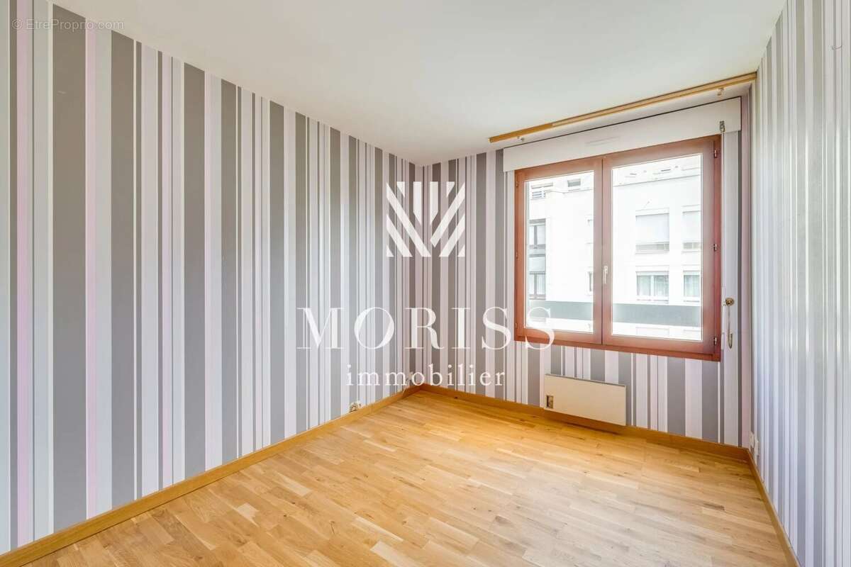 Appartement à COURBEVOIE