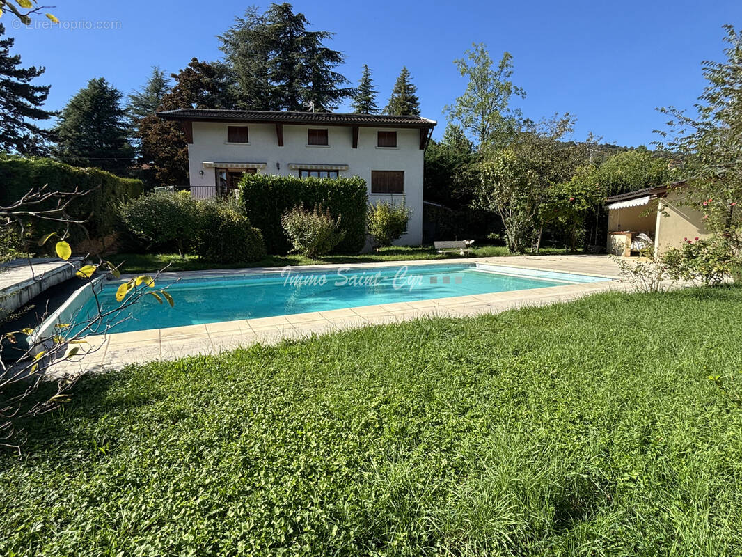 Maison à SAINT-CYR-AU-MONT-D'OR