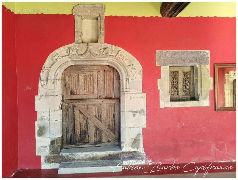 Maison à NEANT-SUR-YVEL