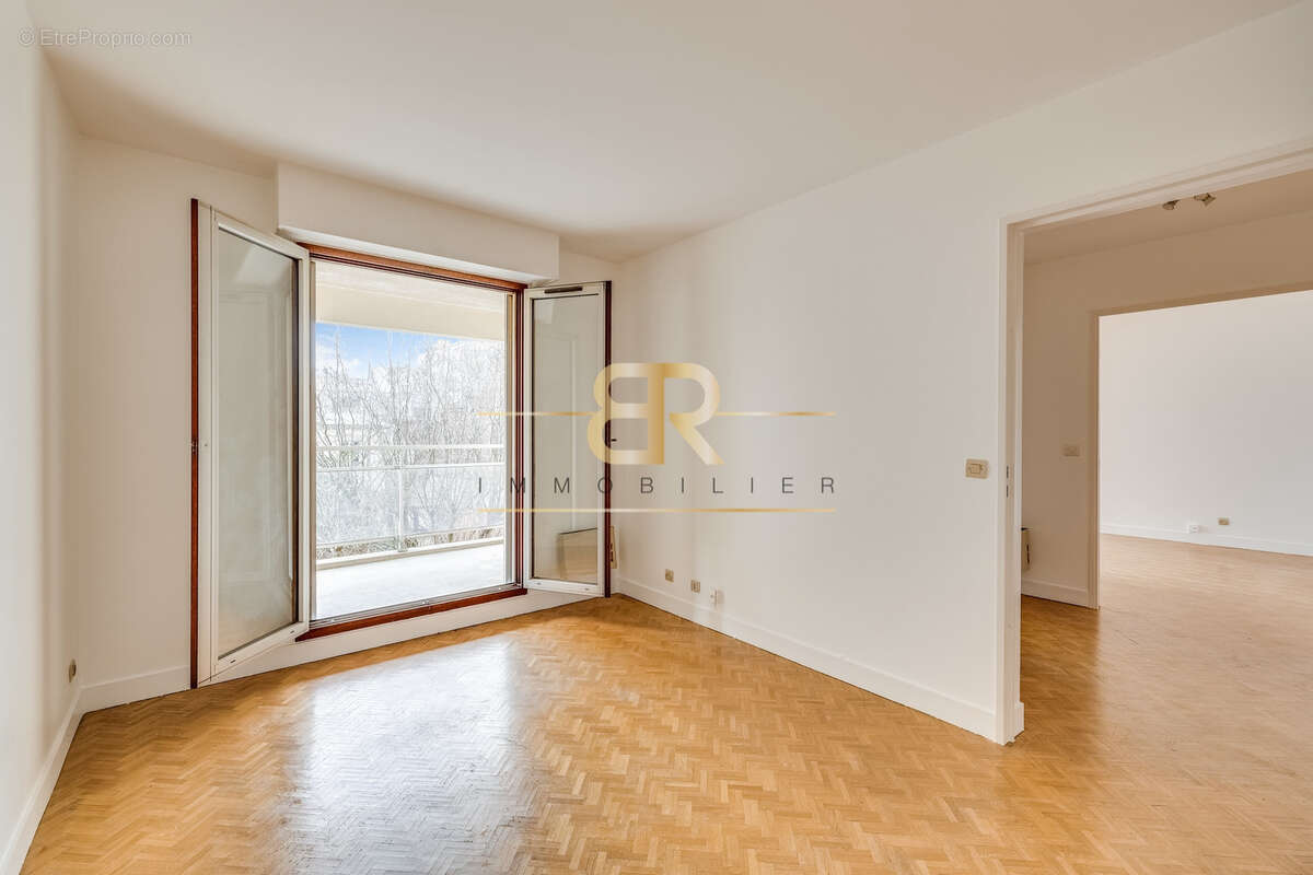 Appartement à PARIS-20E