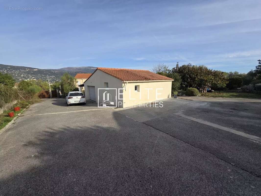 Maison à PEYMEINADE