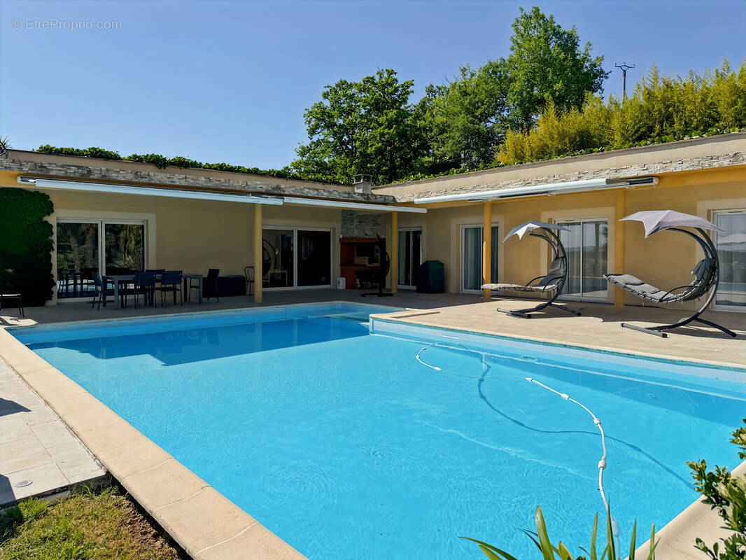 Maison à POUYDRAGUIN