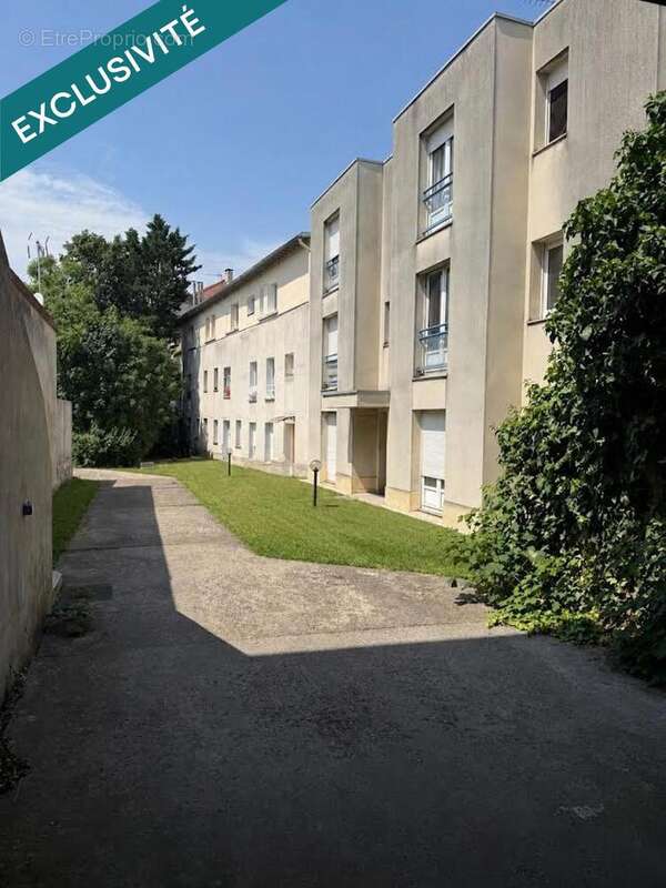 Photo 6 - Appartement à LIVRY-GARGAN