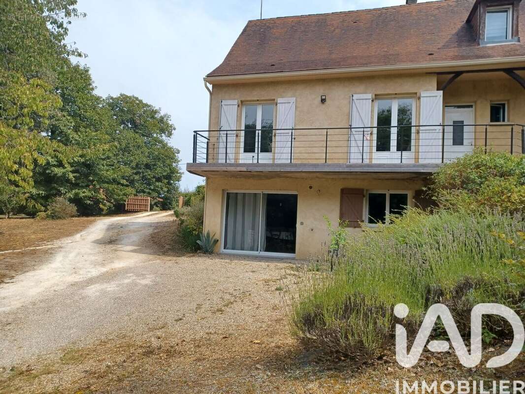 Maison 180 m² à Saint-Crepin-Et-Carlucet  - photo 2