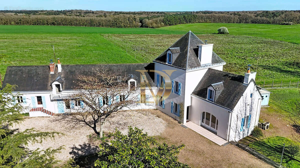 Maison à CERE-LA-RONDE