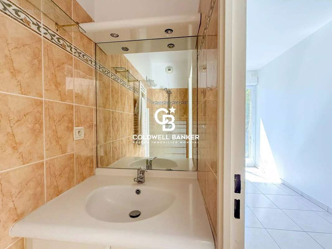 Appartement T4 et Garage, résidence de standing avec piscine proche centre ville - 83400 Hyères - photo 17