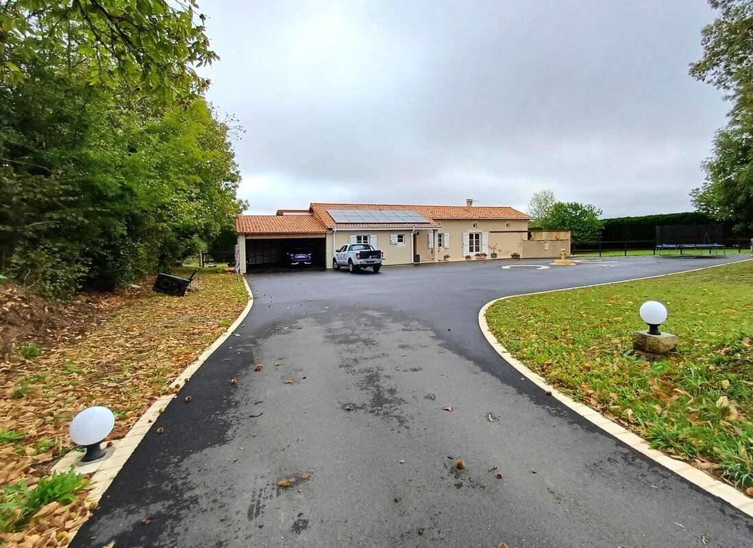 Maison à ROUMAZIERES-LOUBERT