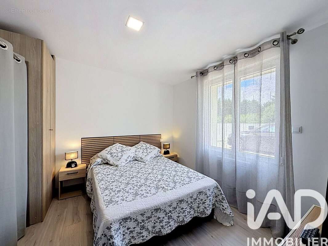 Maison 114 m² à Clam  - photo 4