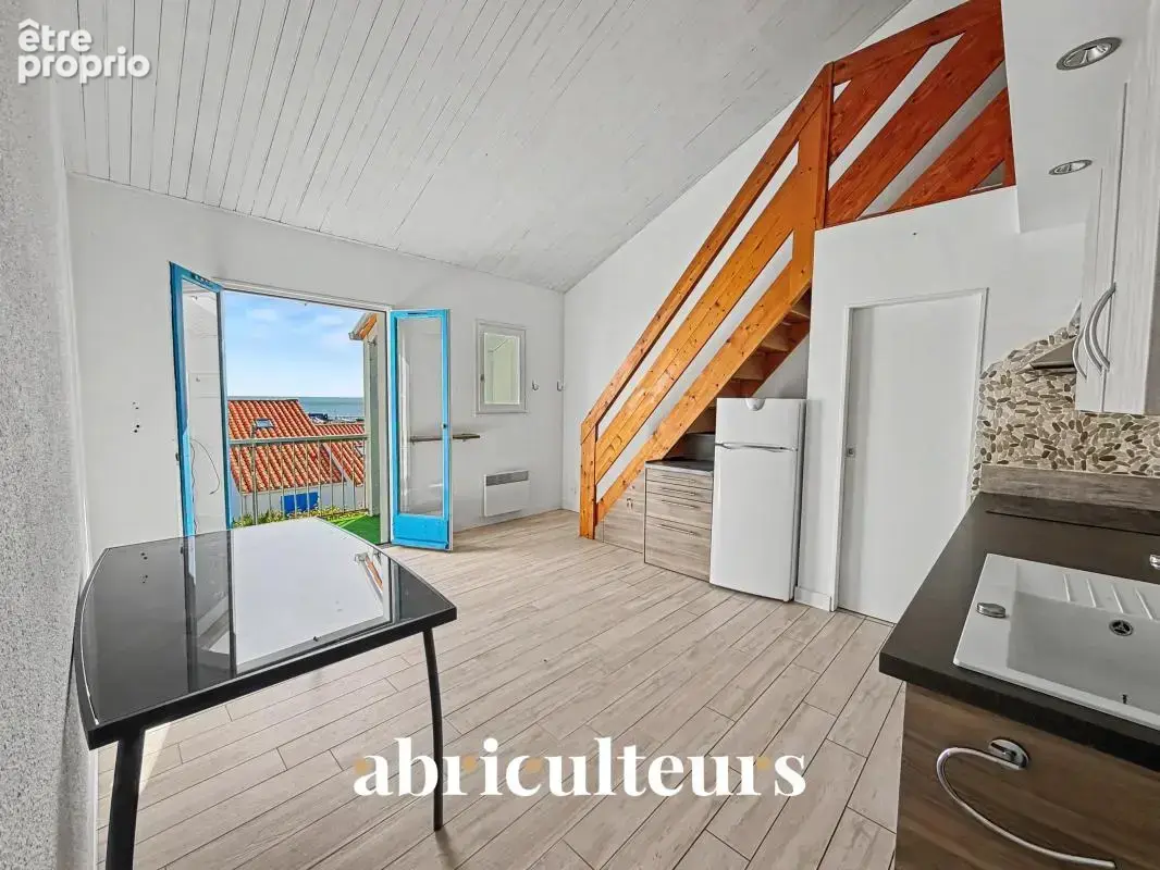 Appartement 2 chambres avec balcon vue sur mer en vente à  Rue de la Pointe à l'Herbaudière (85330) - photo 3