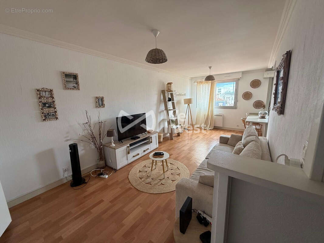 Appartement 49 m² à Niort  - photo 2