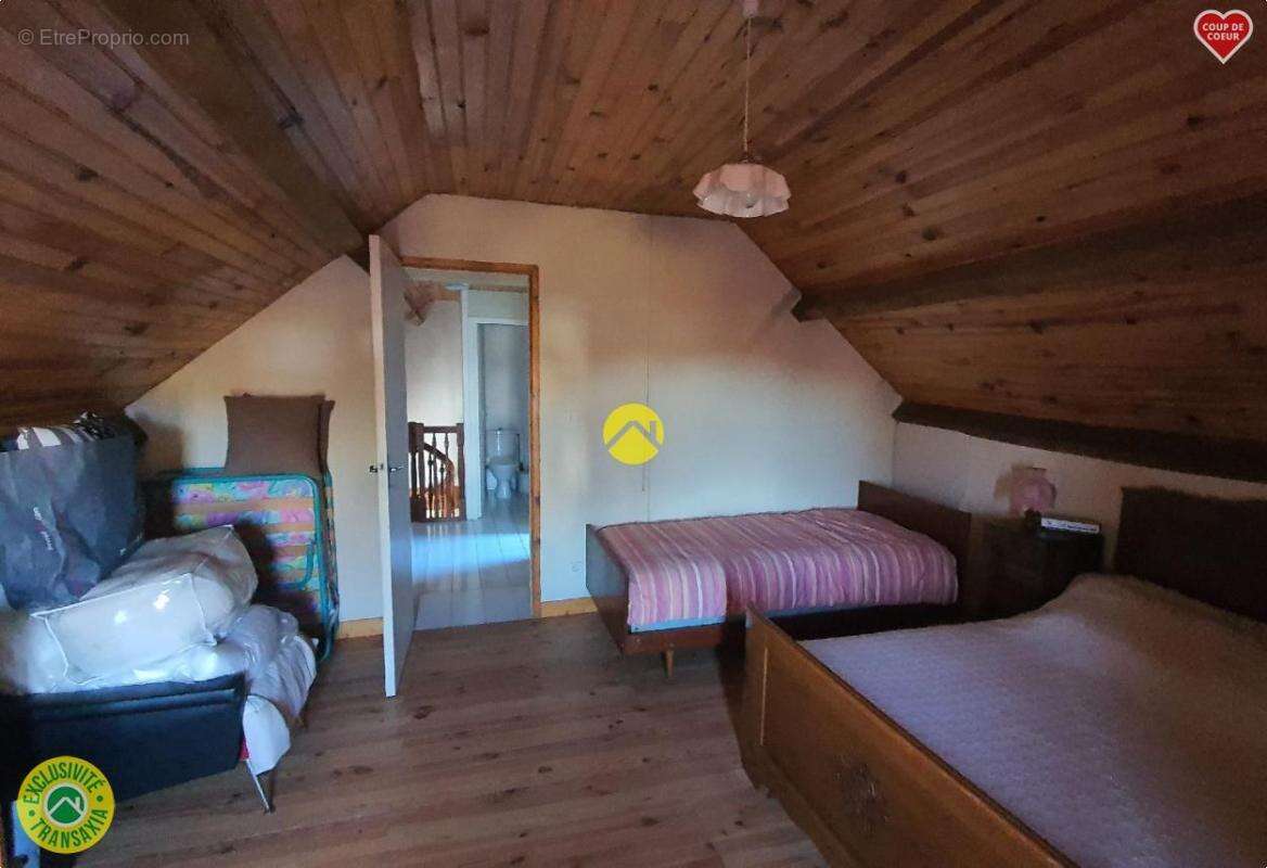 Maison à CONDAT-EN-COMBRAILLE