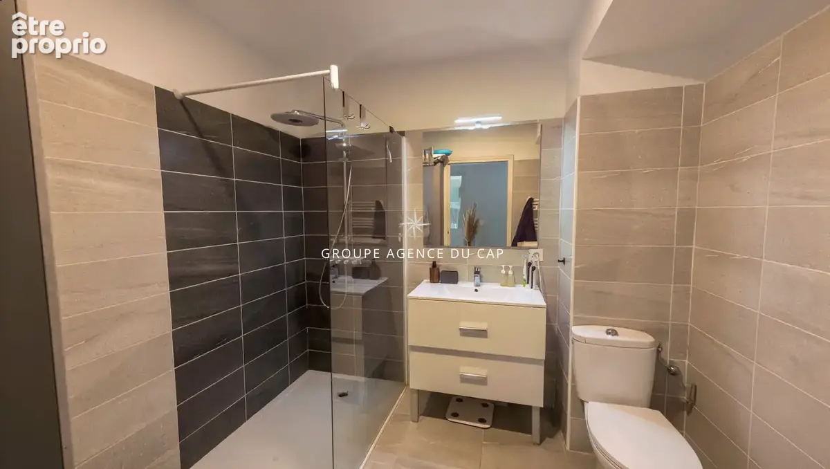 PUGET-SUR-ARGENS  Appartement 3 pièces de 88 m² avec terrasse de 21m²,  garage et piscine - photo 13