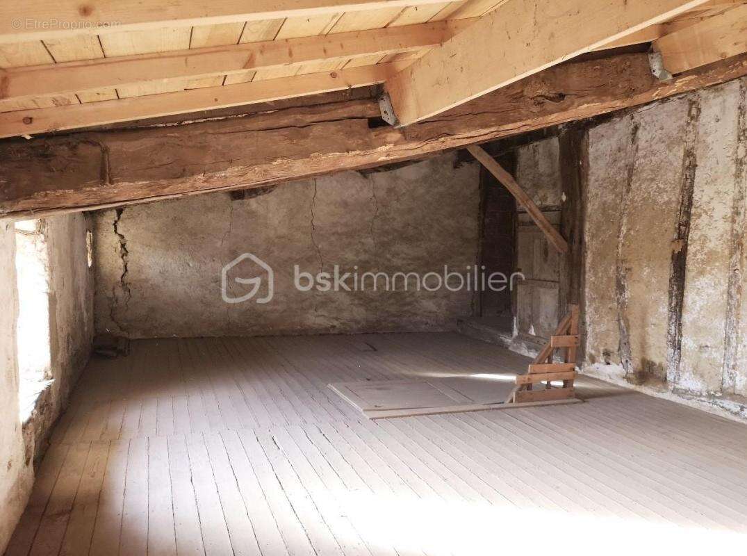 Maison à SAINT-CRESPIN-SUR-MOINE