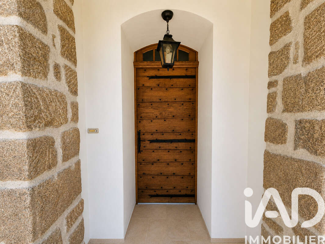 Maison 268 m² à Sarran  - photo 4