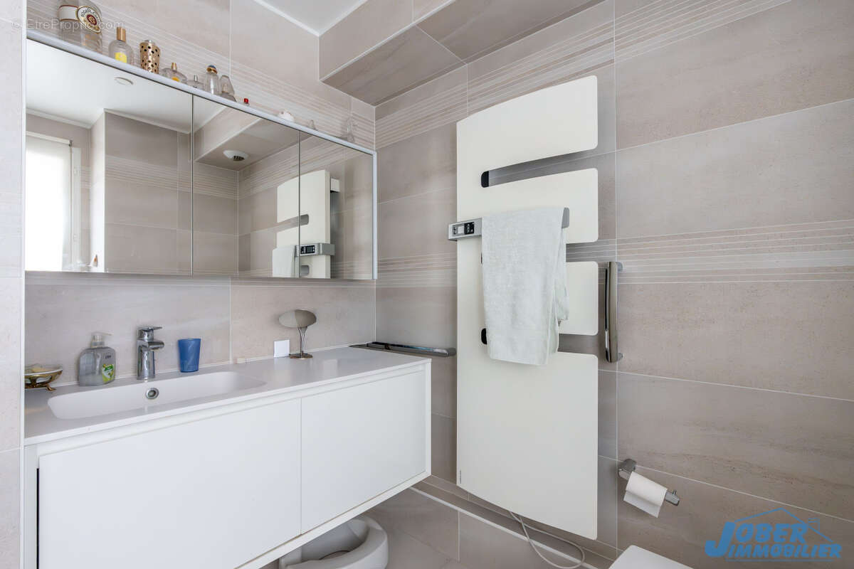Appartement à PARIS-12E