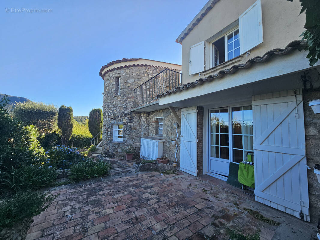 Maison à PLAN-DE-LA-TOUR