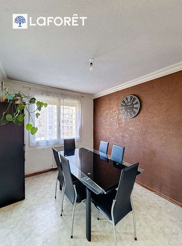 Appartement à BOURGOIN-JALLIEU