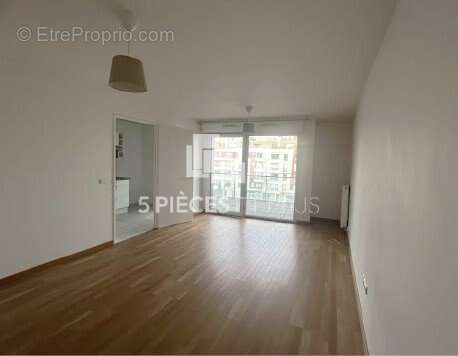 Appartement à COLOMBES