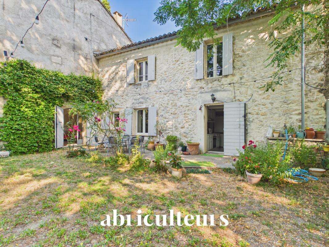 Maison à ORGON