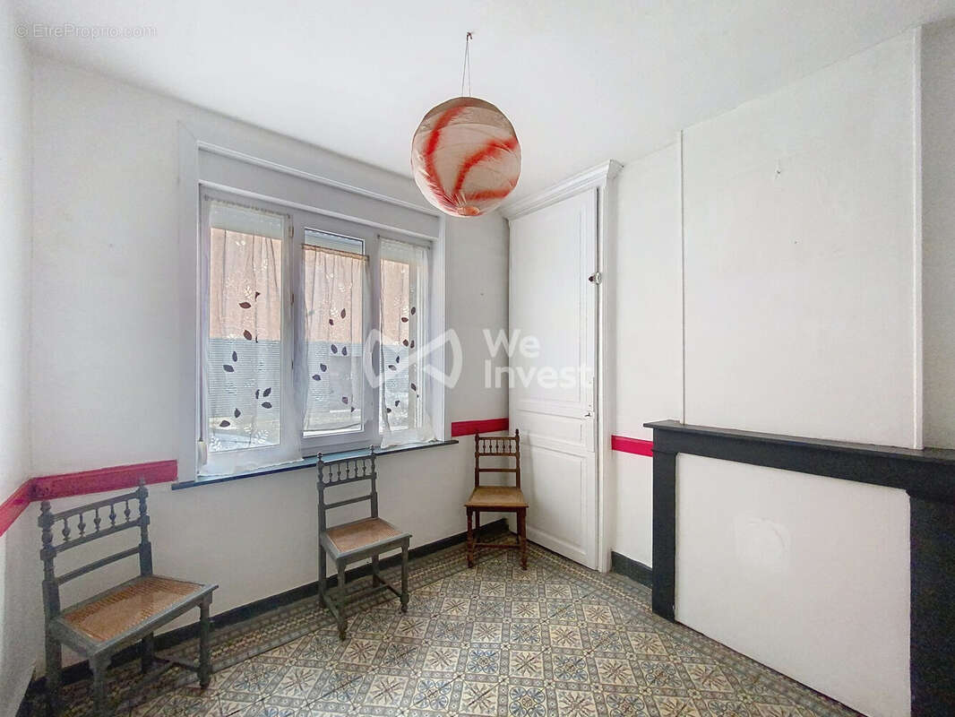 Maison à AULNOYE-AYMERIES