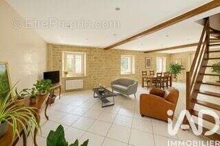 Photo 2 - Appartement à AUVERS-SUR-OISE
