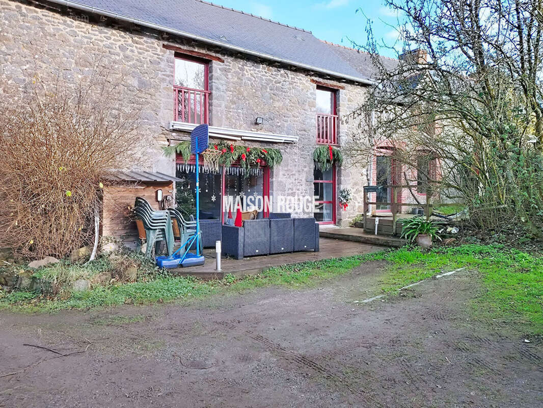 Maison à SAINT-PIERRE-DE-PLESGUEN