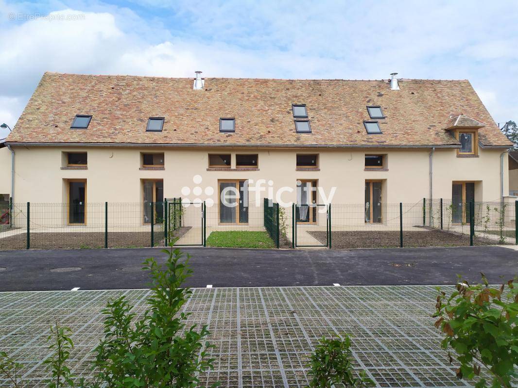 Appartement à HOUDAN