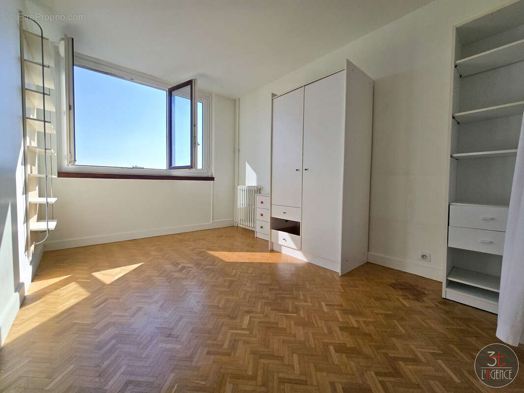 Appartement à FONTENAY-SOUS-BOIS